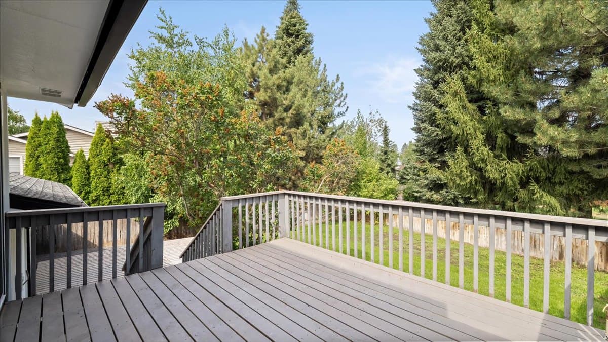 Custom Deck Construction